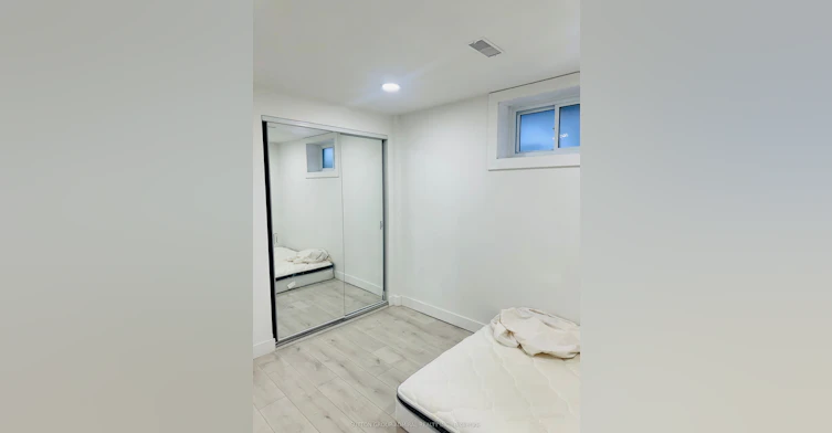 Lower-25 Arbutus Crescent, Toronto, ON, M1P 1W8 - 14