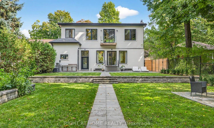 64 Larwood Boulevard