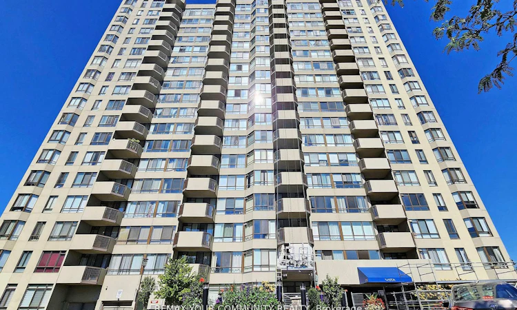 910-275 Bamburgh Circle