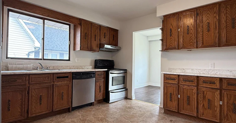 1212 Somerville Street, Oshawa, ON, L1G 4K8 - 6