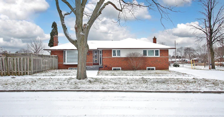 1 Barnes Crescent, Toronto, ON, M1G 1Z8 - 2