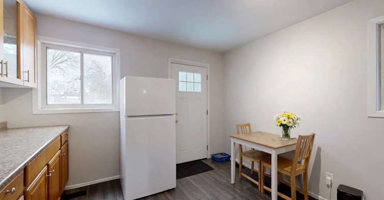 Main-117 Hampton Avenue, Toronto, ON, M4K 2Z2 - 5
