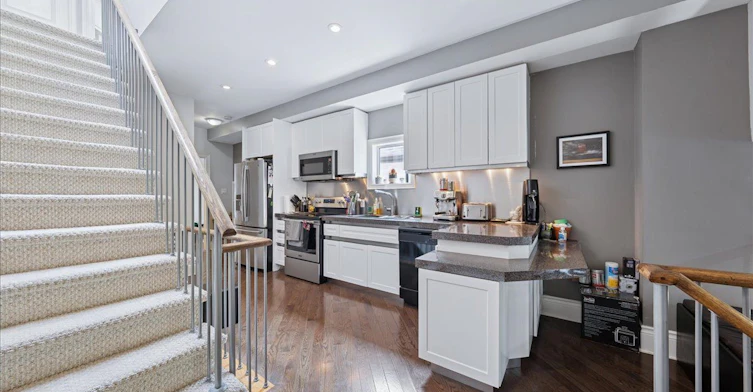 169 King Edward Avenue, Toronto, ON, M4C 5J7 - 9