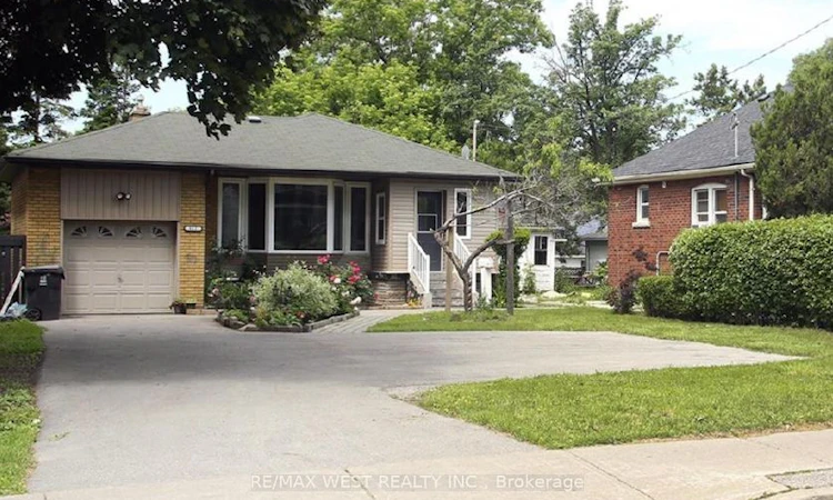 812 Kennedy Road