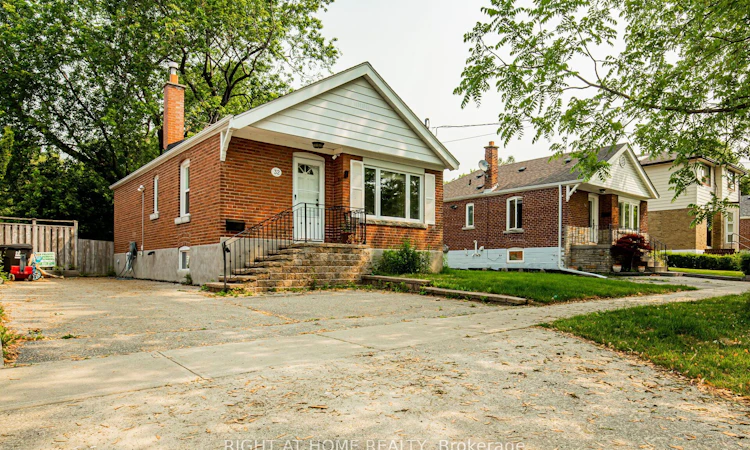 32 Florens Avenue