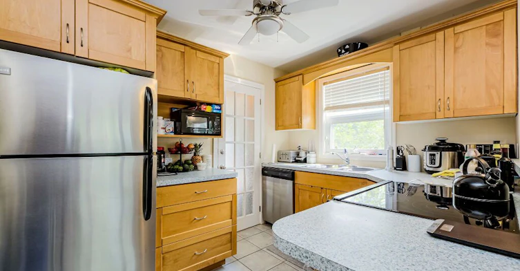 32 Florens Avenue, Toronto, ON, M1L 1R6 - 2