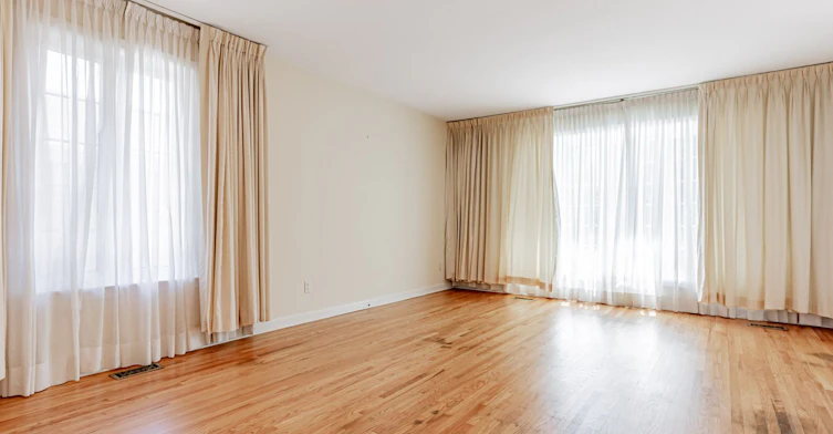 Main Unit-36 Par Avenue, Toronto, ON, M1G 2G4 - 12
