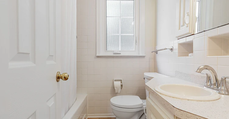 Main Unit-36 Par Avenue, Toronto, ON, M1G 2G4 - 26