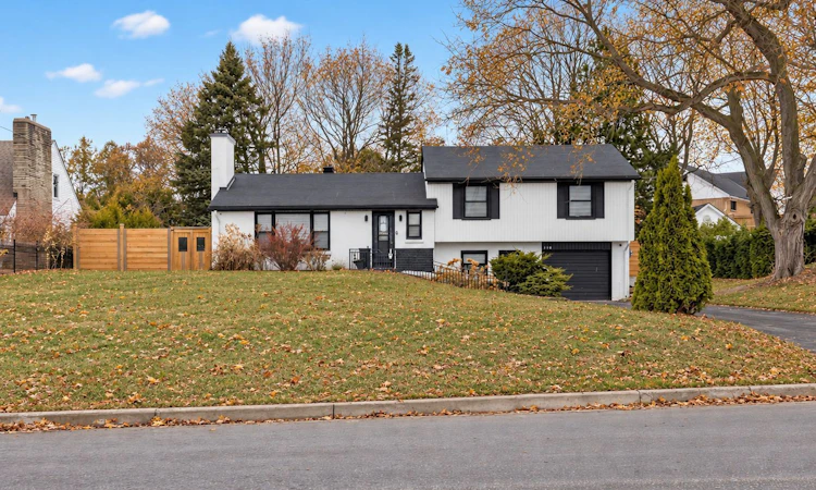 180 Glenwood Crescent