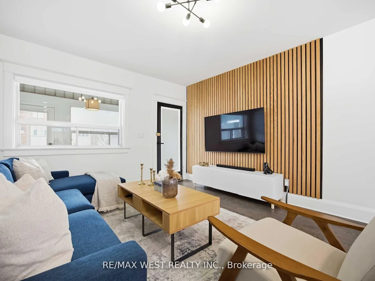 902 Woodbine Avenue, Toronto, ON, M4C 4B5 - 6