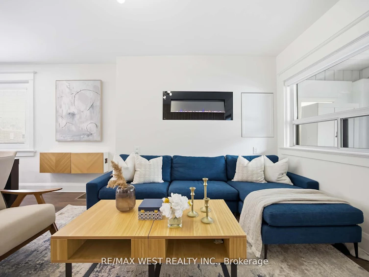 902 Woodbine Avenue, Toronto, ON, M4C 4B5 - 7