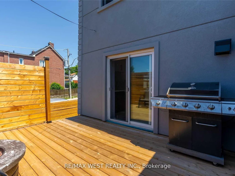 902 Woodbine Avenue, Toronto, ON, M4C 4B5 - 20