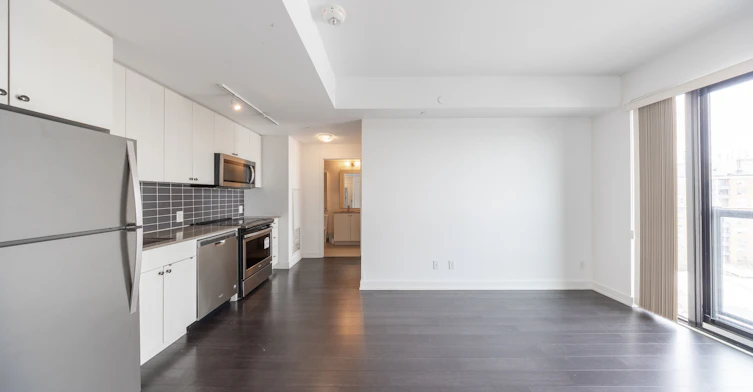 910-2799 Kingston Road, Toronto, ON, M1M 0E3 - 3