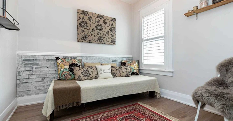 639 Mortimer Avenue, Toronto, ON, M4C 2J9 - 2