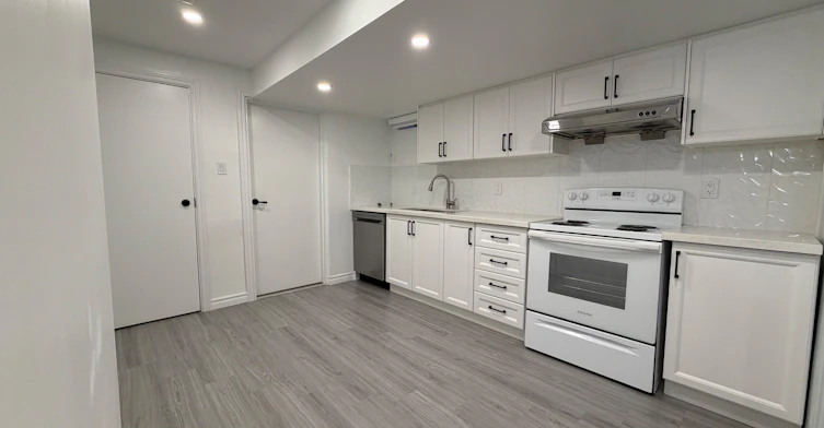 Bsmt-43 Creedon Crescent, Ajax, ON, L1T 0P7 - 2