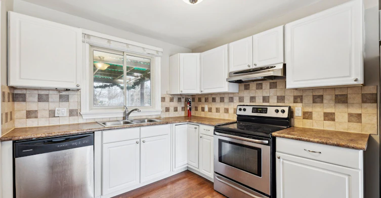 288 Baldwin Street, Oshawa, ON, L1H 6H4 - 3