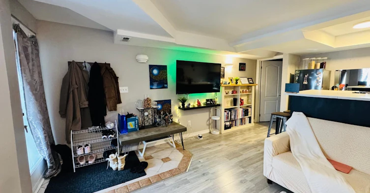Lower-87 Leroy Avenue, Toronto, ON, M4J 4G9 - 3