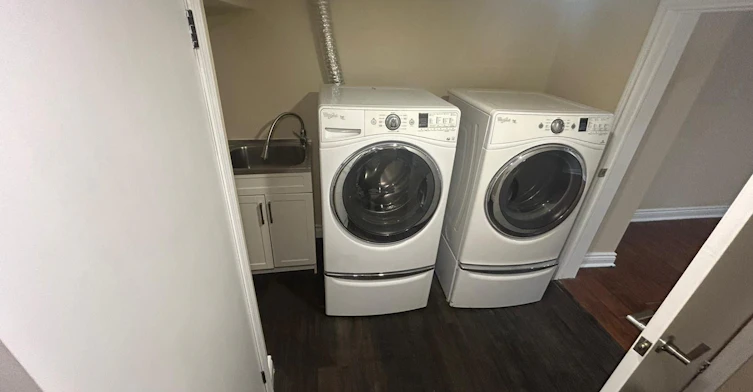 Bsmt-4 Sivyer Crescent, Ajax, ON, L1Z 2A6 - 12