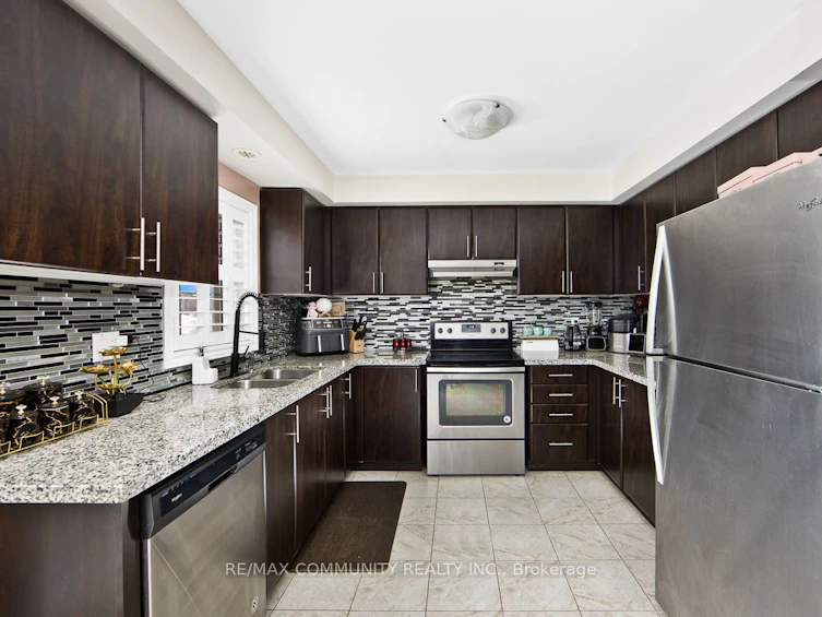 2462 Bromus Path, Oshawa, ON, L1L 0K6 - 10