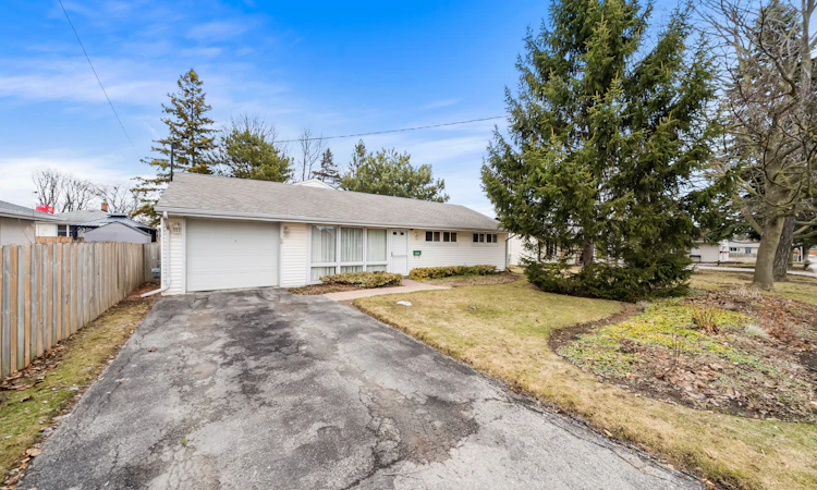 1002 Dunlop Street