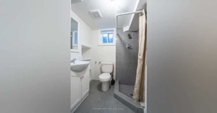 Lower-1277 Broadview Avenue, Toronto, ON, M4K 2T5 - 16
