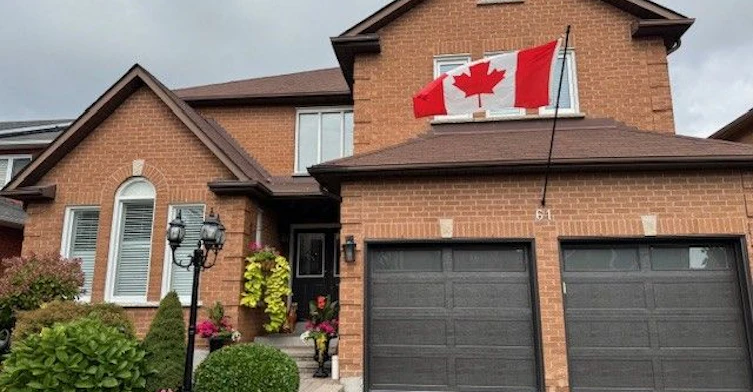 61 Silverbirch Place, Whitby, ON, L1R 1X6