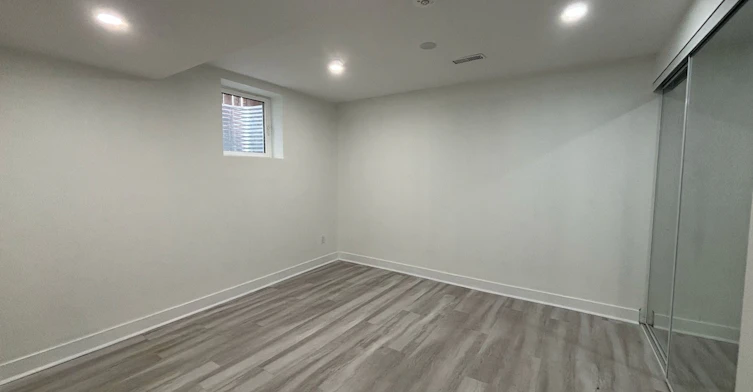 Basement-65 Mildenhall Place, Whitby, ON, L1M 0E5 - 11