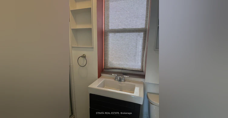 Main-220 Holborne Avenue, Toronto, ON, M4C 2R9 - 10