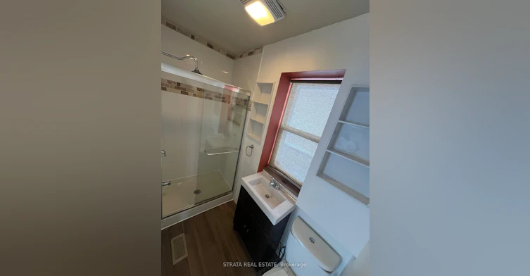 Main-220 Holborne Avenue, Toronto, ON, M4C 2R9 - 11