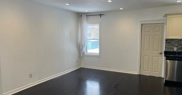 Main-220 Holborne Avenue, Toronto, ON, M4C 2R9 - 12