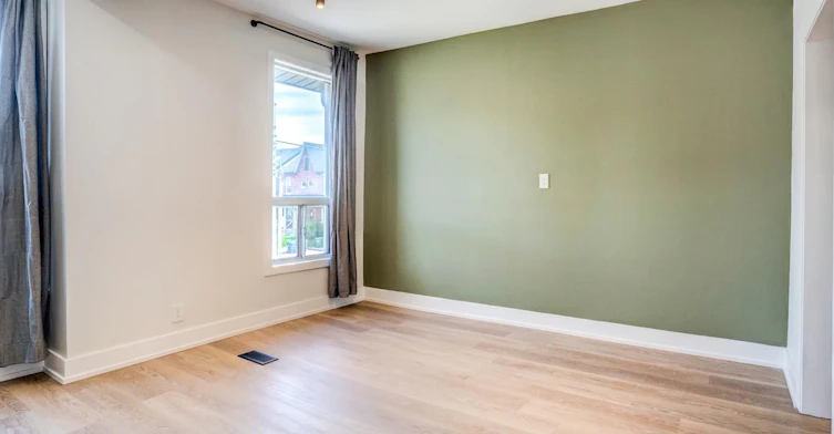 Upper-743 Gerrard Street E, Toronto, ON, M4M 1Y5 - 2