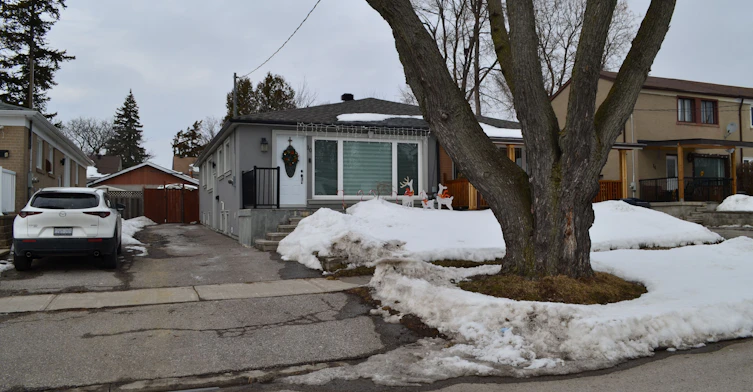 Bsmt-10 Tartan Avenue, Toronto, ON, M1L 1T6