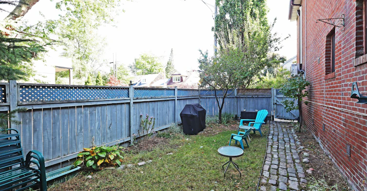 Lower-212 Glebemount Avenue, Toronto, ON, M4C 3T1 - 24
