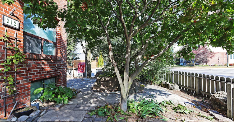 Lower-212 Glebemount Avenue, Toronto, ON, M4C 3T1 - 25