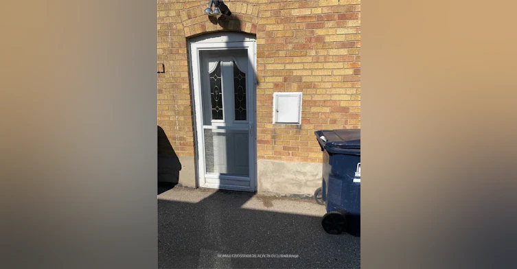 70 Seminole Avenue, Toronto, ON, M1J 1N4 - 2