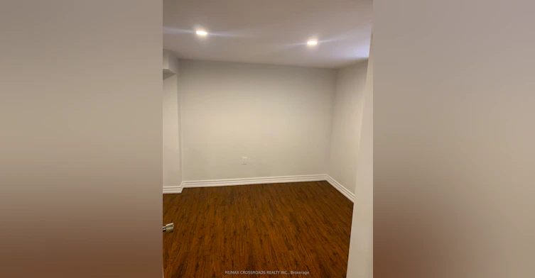 70 Seminole Avenue, Toronto, ON, M1J 1N4 - 8