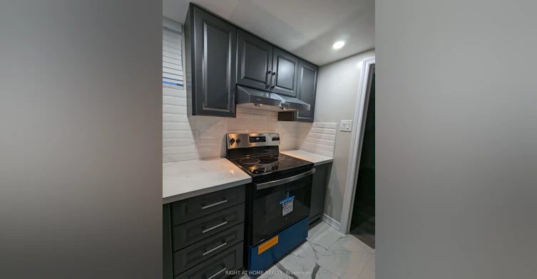 29 Brantford Drive, Toronto, ON, M1W 1E2 - 3
