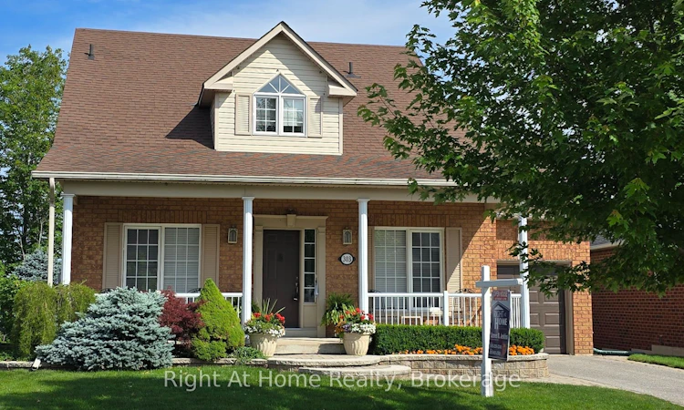 303 Waterbury Crescent