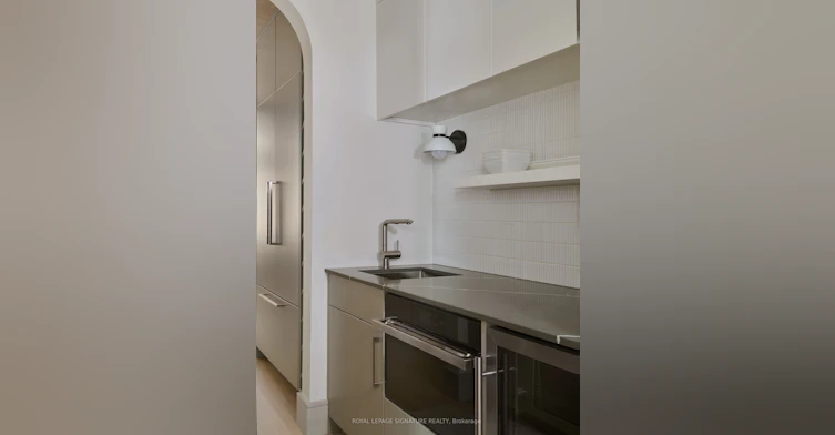 Main-82 Gough Avenue, Toronto, ON, M4K 3N8 - 12