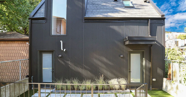 Main-82 Gough Avenue, Toronto, ON, M4K 3N8 - 27