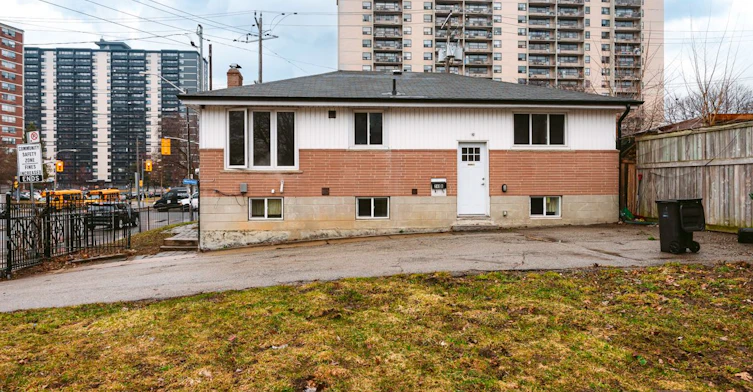 Main Floor-240 Markham Road, Toronto, ON, M1J 3C2 - 16