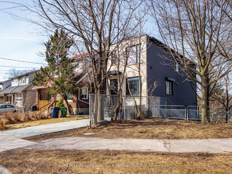90 East Lynn Avenue, Toronto, ON, M4C 3X2 - 3