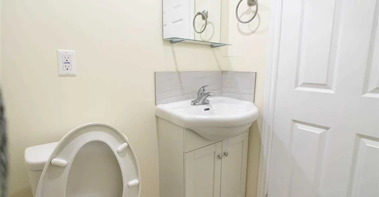 2A-721 Danforth Avenue, Toronto, ON, M4J 1L2 - 7