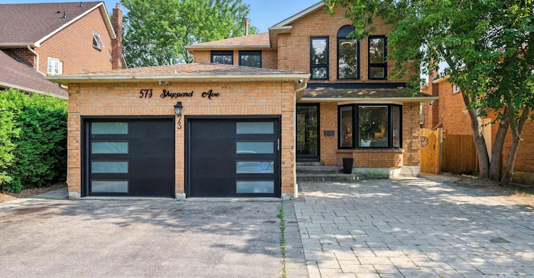 573 Sheppard Avenue, Pickering, ON, L1V 1G1
