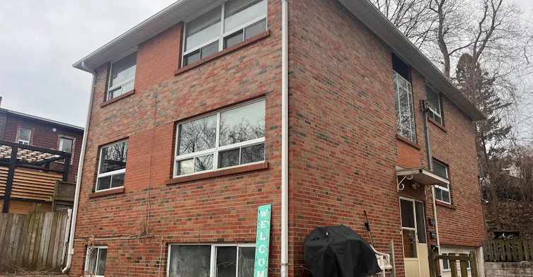 2-2 Bellhaven Road, Toronto, ON, M4L 3J5