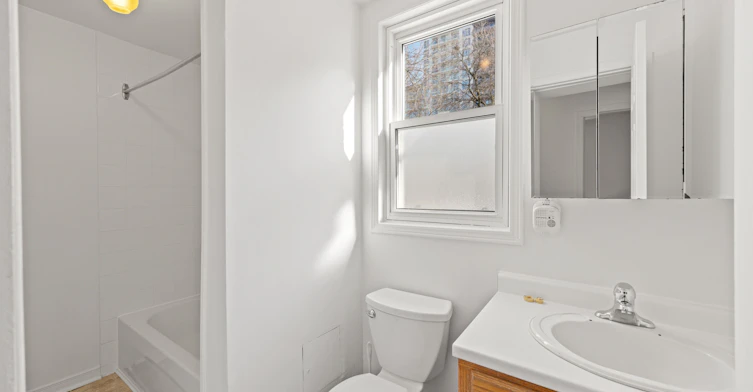 Upper-120 Stephenson Avenue, Toronto, ON, M4C 1G4 - 16