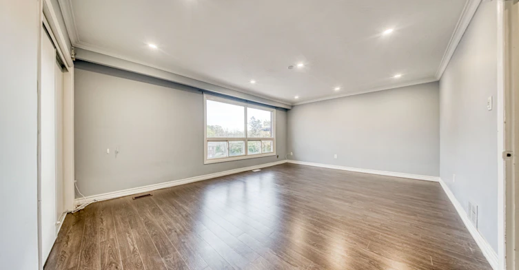 588 Warden Avenue, Toronto, ON, M1L 3Z3 - 4