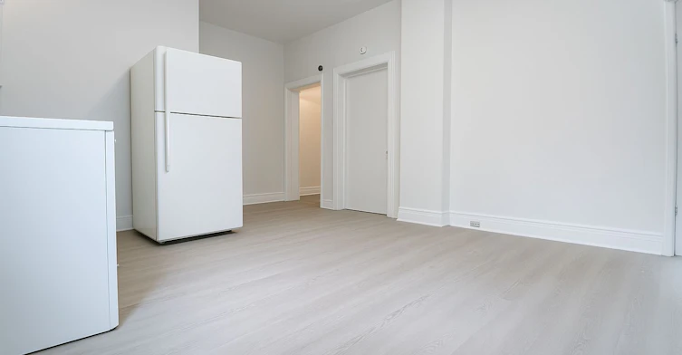 Main-207 Gamble Avenue, Toronto, ON, M4J 2P4 - 4