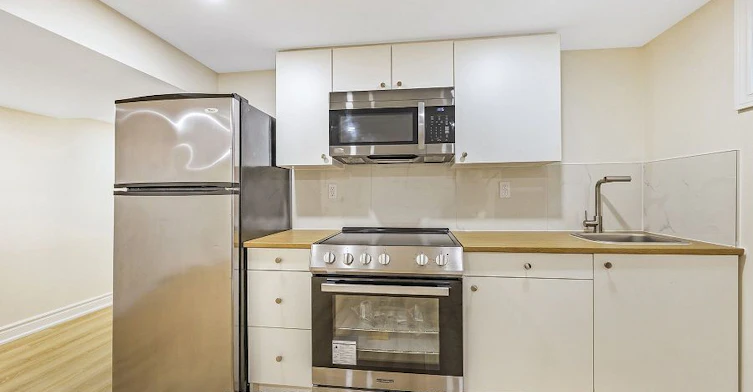 - BASEMENT-3 Christina Crescent, Toronto, ON, M1R 4H7 - 5