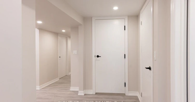 6 Bellvare Crescent, Toronto, ON, M1R 2M9 - 9